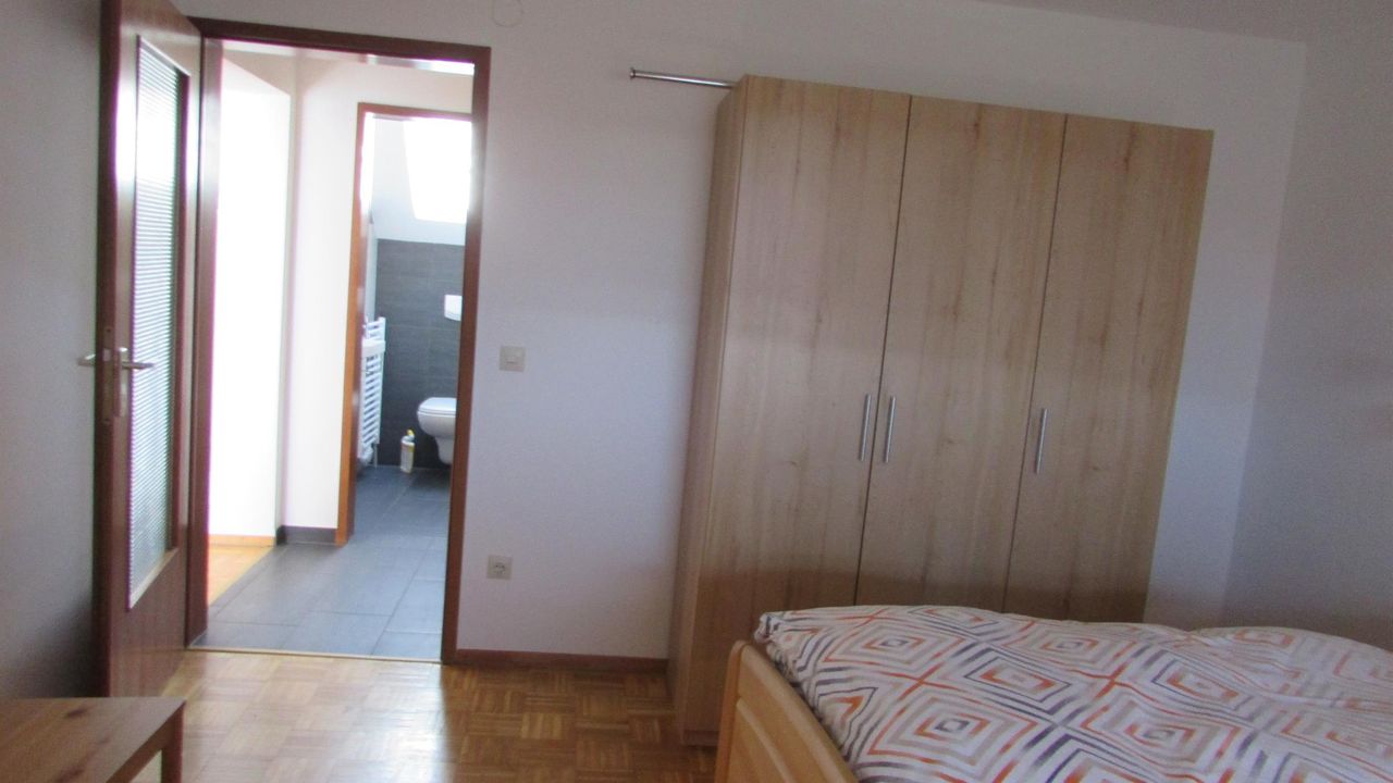 Schlafzimmer 3-Zi.-App. Schlafzimmer 3-Zi.-App.